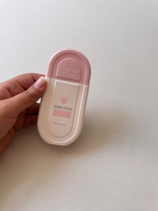 کرم ضد آفتاب بی رنگ ضد لک استلین SPF 90 حجم 100 میل